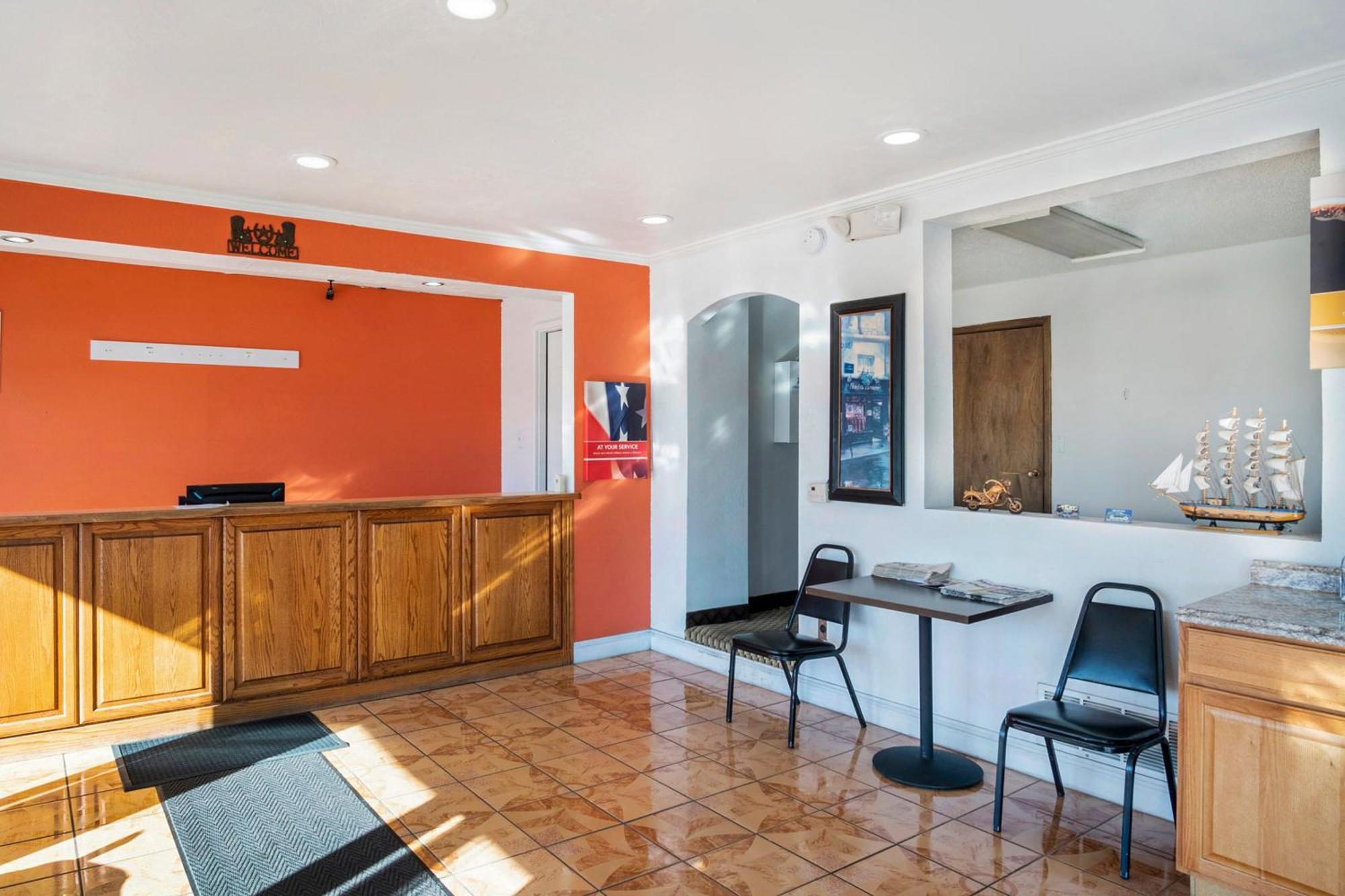 Oyo Townhouse Dodge City Ks Luaran gambar