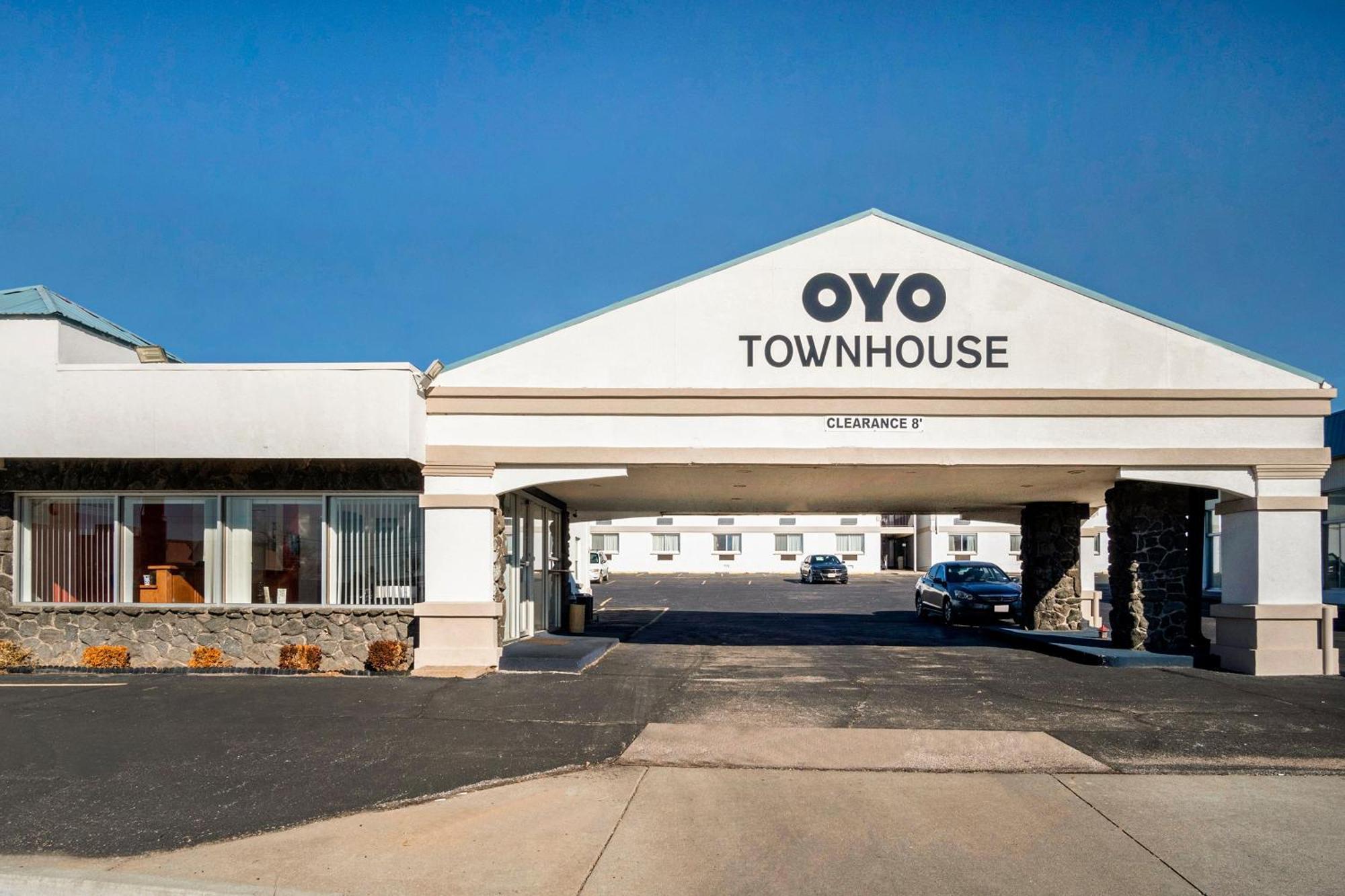Oyo Townhouse Dodge City Ks Luaran gambar