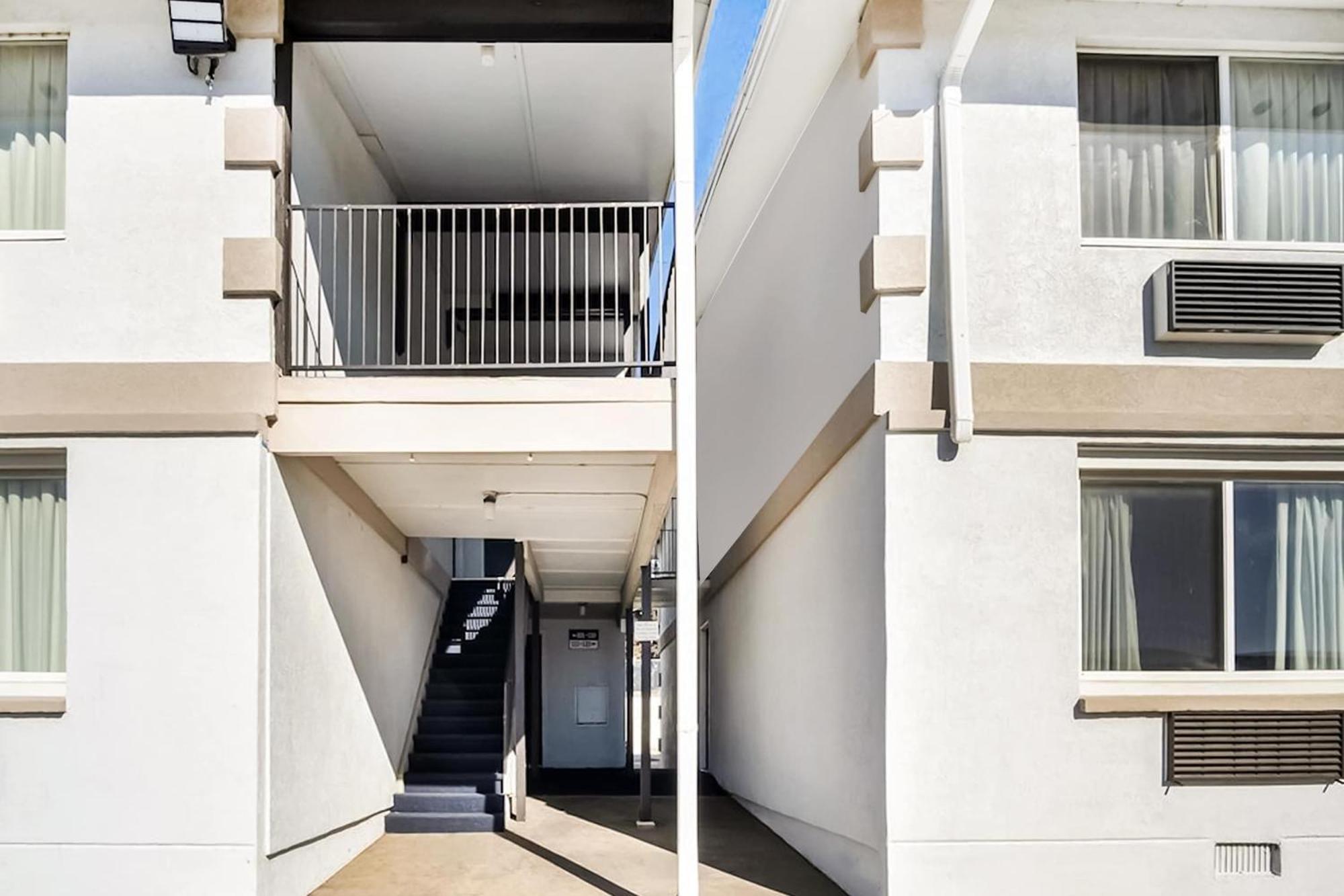 Oyo Townhouse Dodge City Ks Luaran gambar