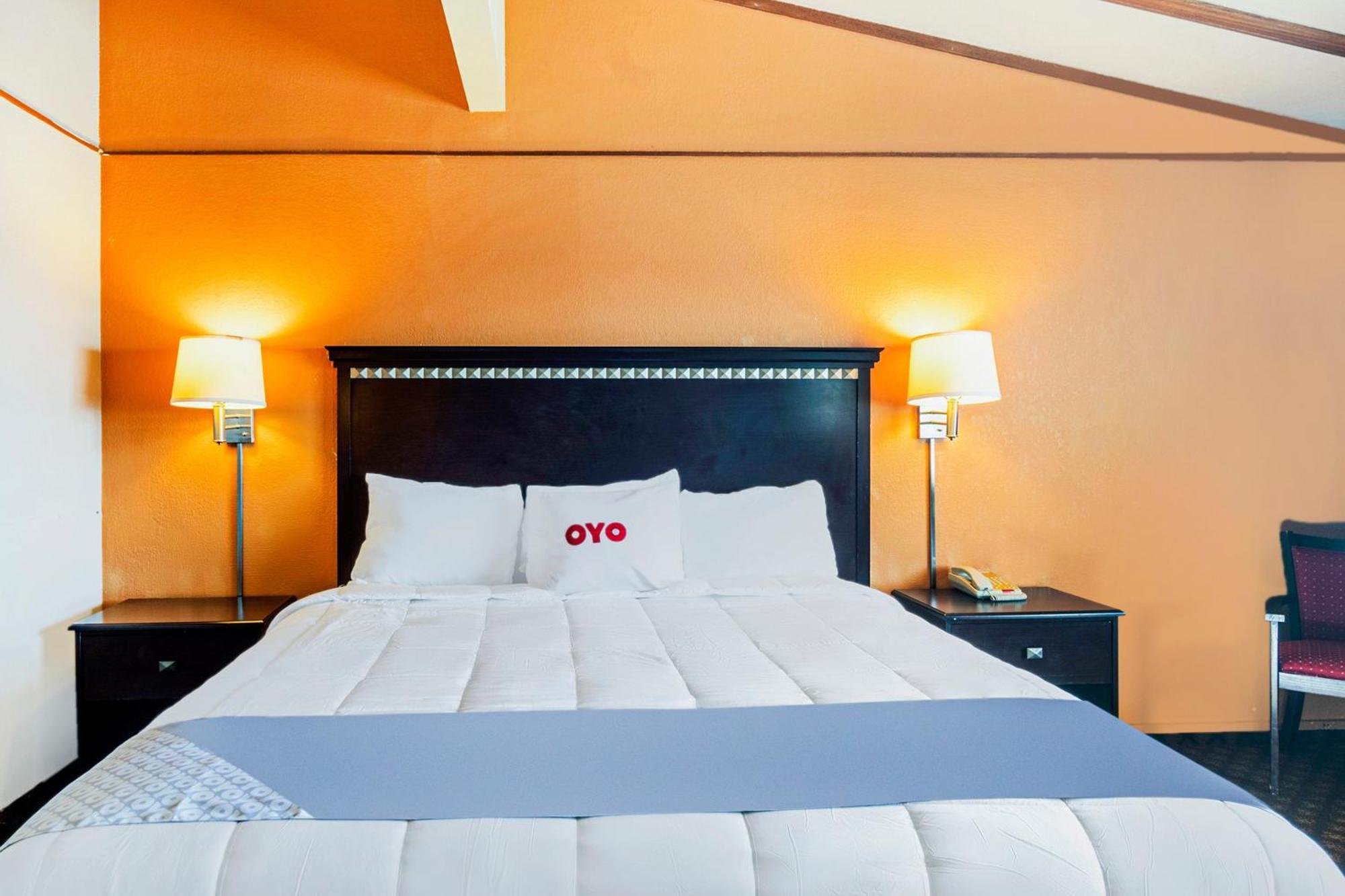 Oyo Townhouse Dodge City Ks Luaran gambar