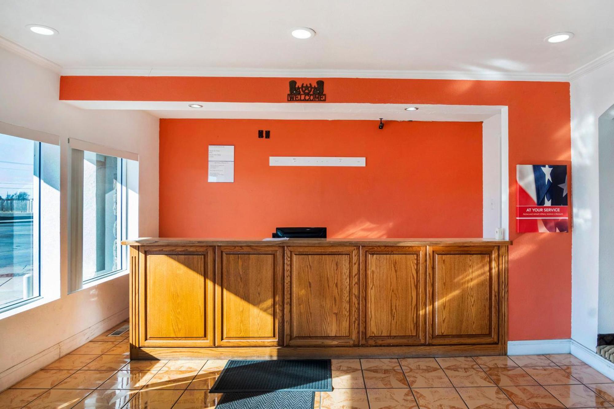 Oyo Townhouse Dodge City Ks Luaran gambar