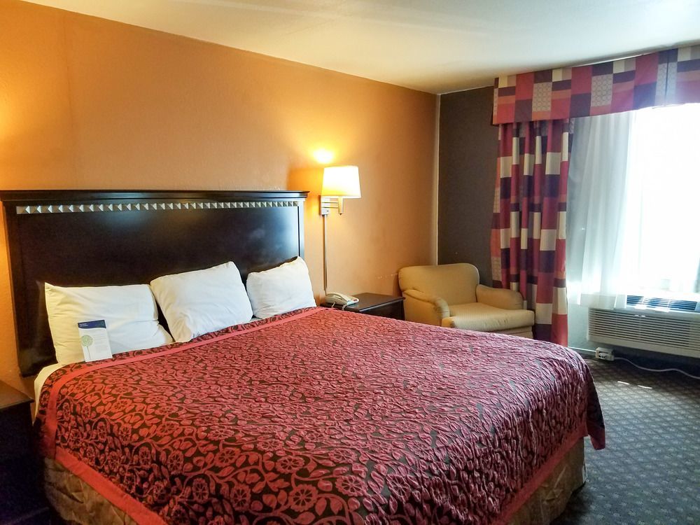 Oyo Townhouse Dodge City Ks Luaran gambar